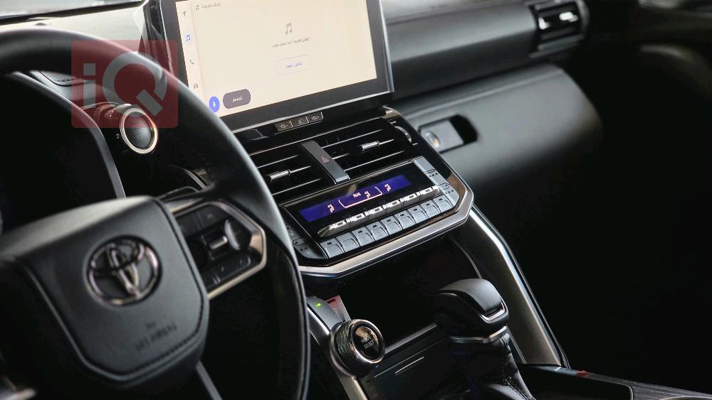 تۆیۆتا لاند کروزەر